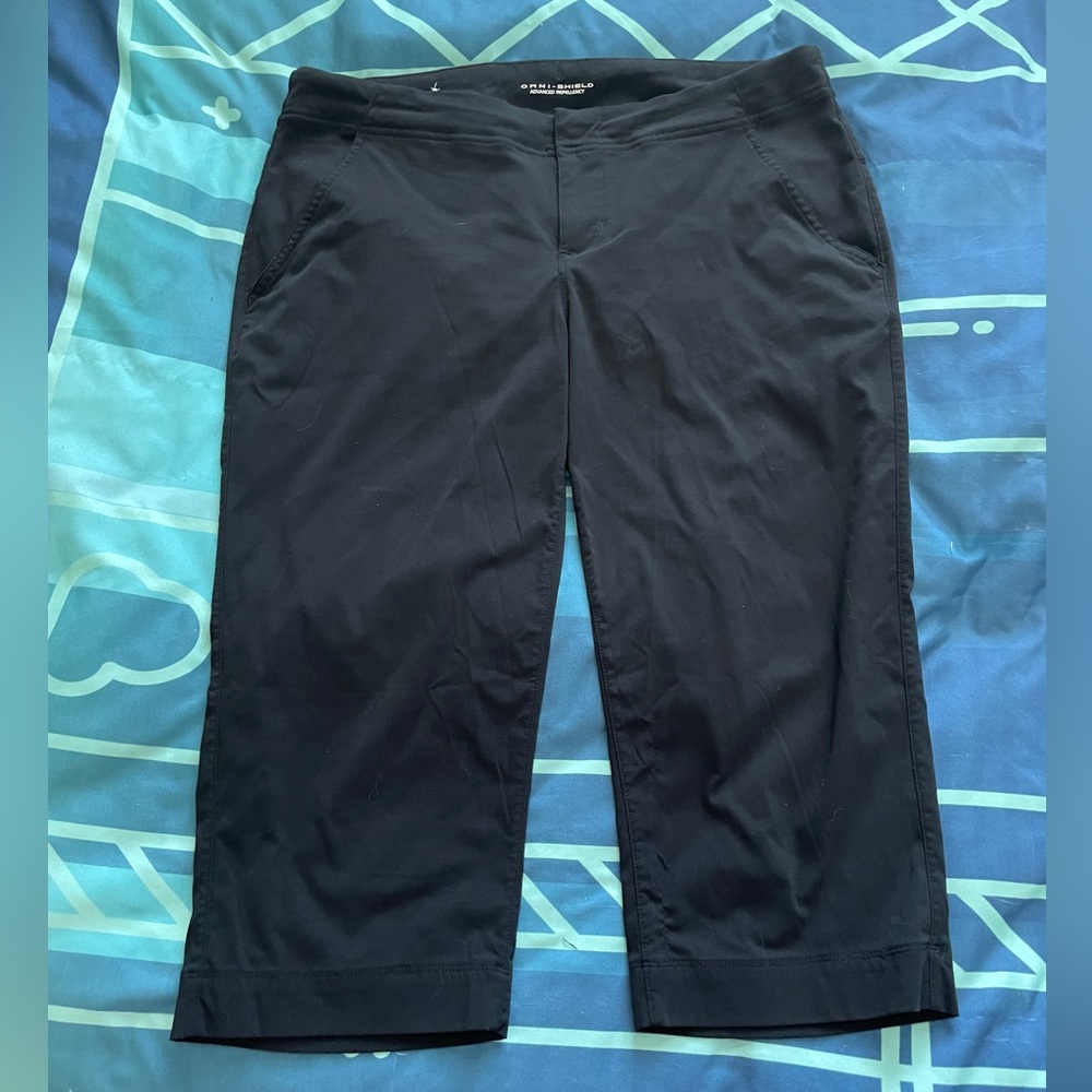 Ladies Columbia Omnishield Capris in Black Size 8